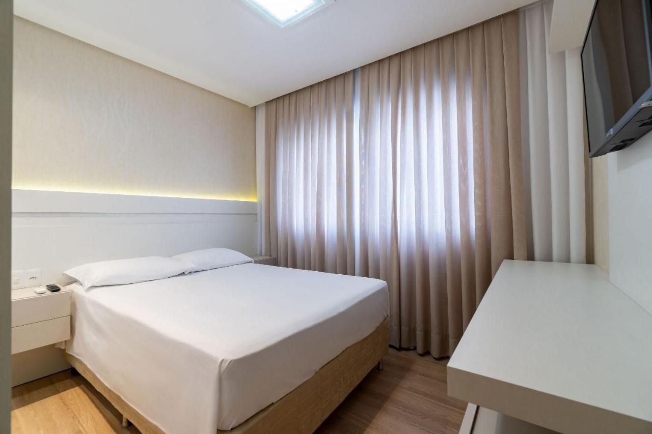 Varandas Do Atlantico - Apartamento Impecavel Em Condo Pe Na Areia Бомбиняс Екстериор снимка